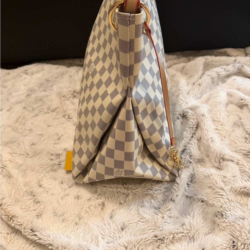 COPY: Louis Vuitton Checkered Shoulder Bag - Cream and Gray - Picture 3 of 5